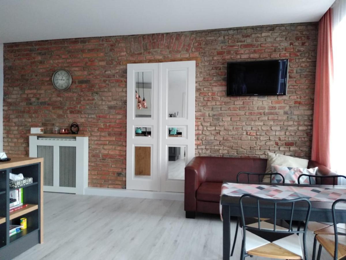 Apartament W Kamienicy Przy Plantach Kalisz Esterno foto