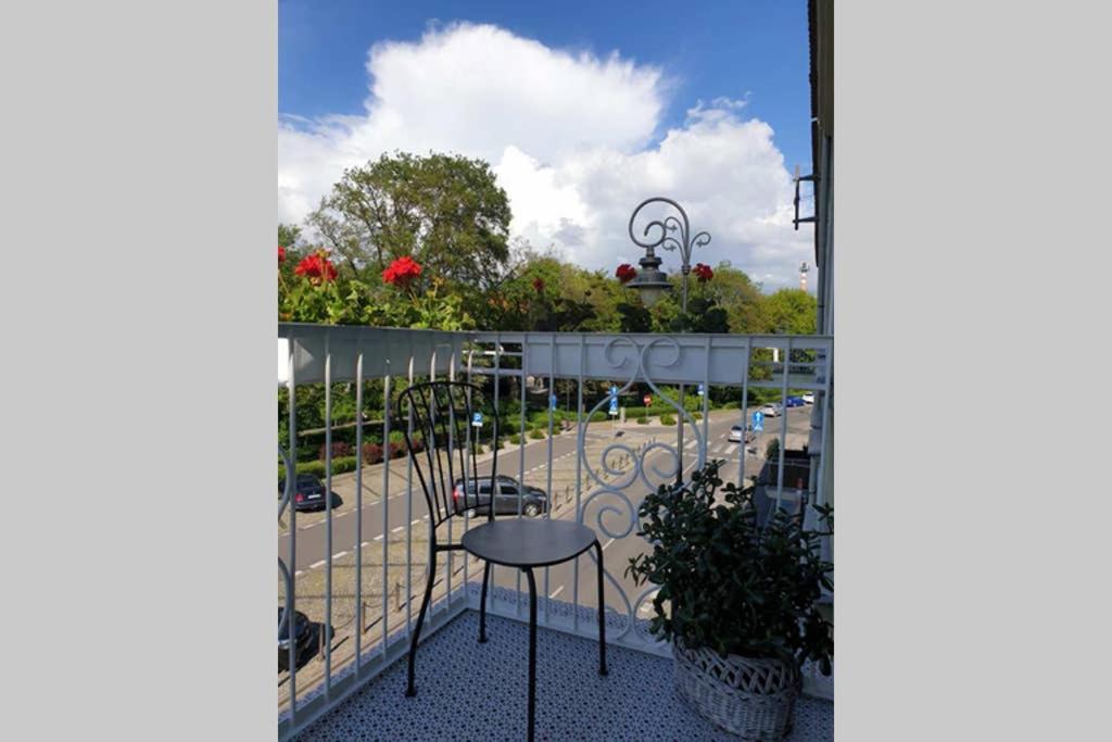 Apartament W Kamienicy Przy Plantach Kalisz Esterno foto
