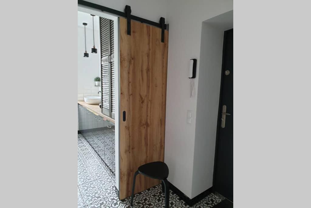 Apartament W Kamienicy Przy Plantach Kalisz Esterno foto