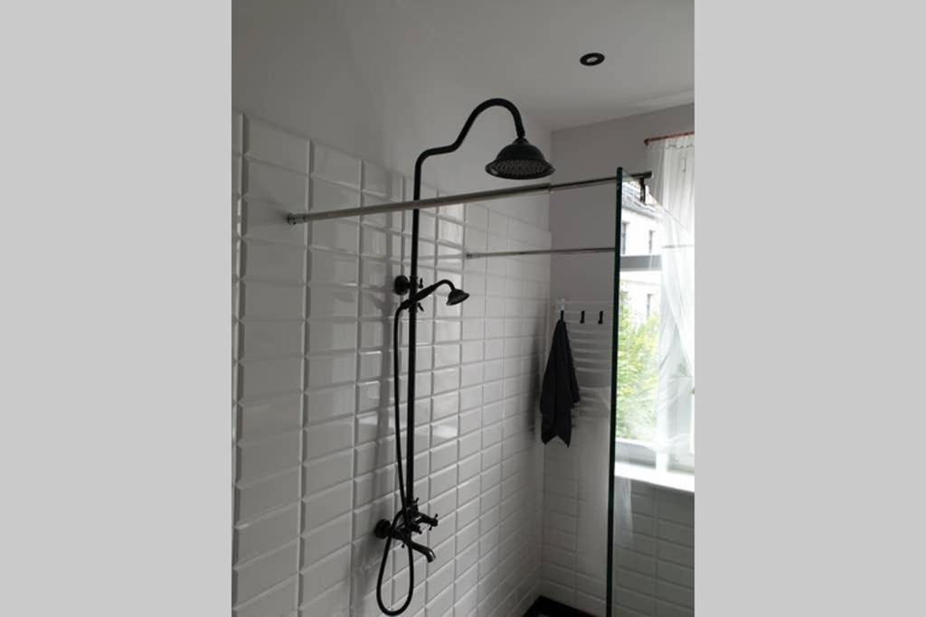 Apartament W Kamienicy Przy Plantach Kalisz Esterno foto