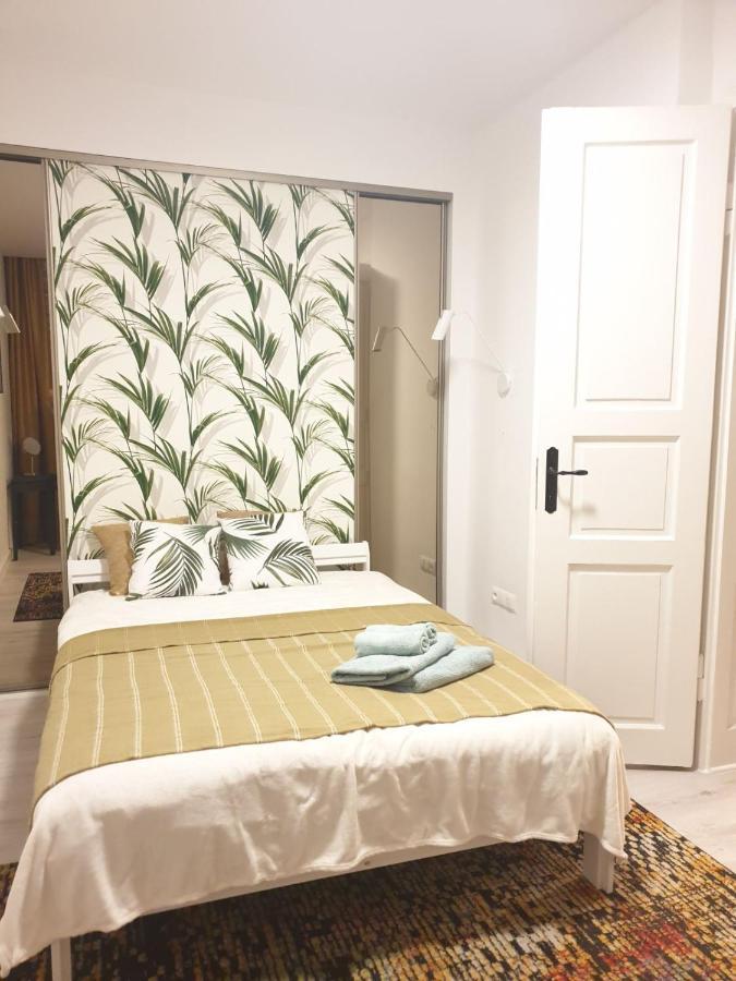 Apartament W Kamienicy Przy Plantach Kalisz Esterno foto