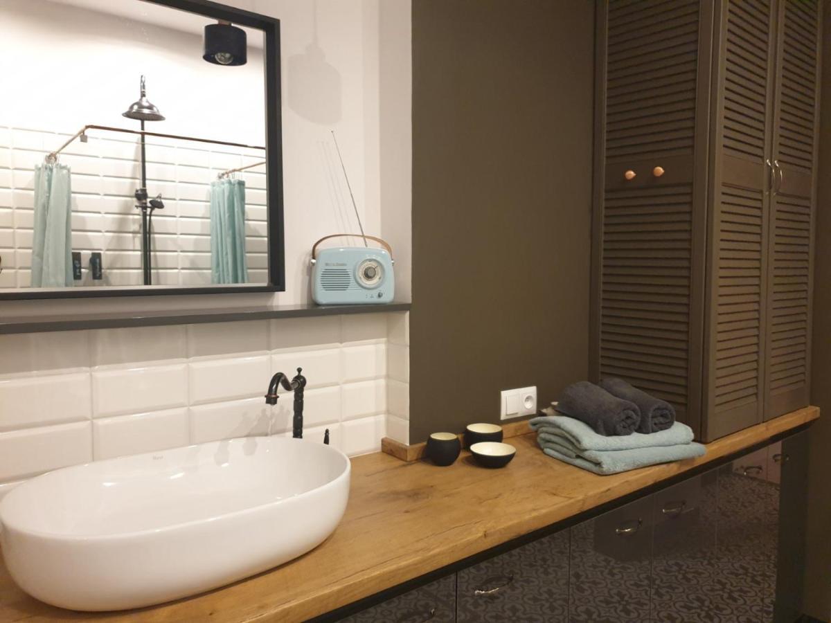 Apartament W Kamienicy Przy Plantach Kalisz Esterno foto